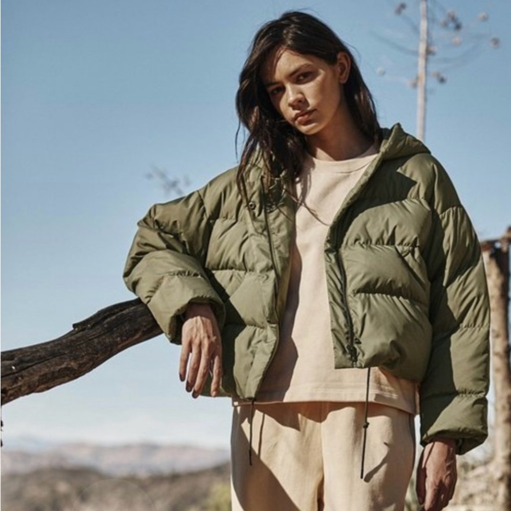 Velvet by Graham and Spencer Women Raylin Cropped Puffer Jacket Sage Green Sz S
